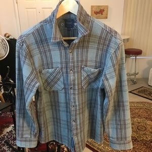 Thick shirt for cold weather